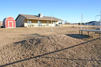 JohnsonBackYdtoPatio110